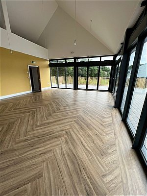 STYLISH HERRINGBONE LVT